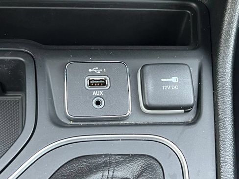 Used 2022 Jeep Cherokee Latitude Lux FWD image 32