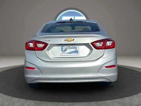 Used 2019 Chevrolet Cruze LS w/ LS Convenience Package FWD image 14