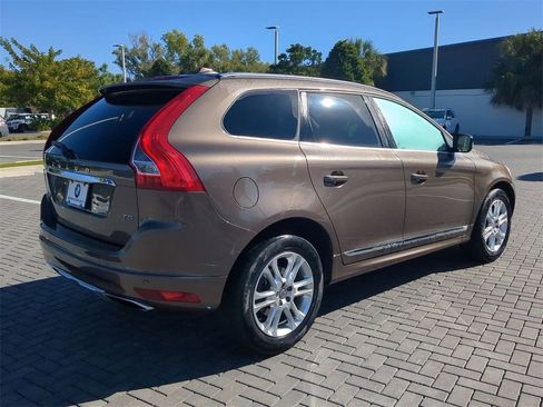 Used 2015 Volvo XC60 T5 Premier w/ Proximity Package image 5