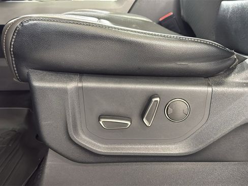 Used 2019 Ford F150 Raptor w/ Equipment Group 802A Luxury image 14