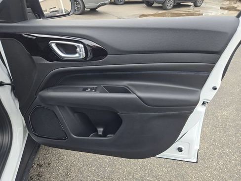 New 2026 Jeep Compass Latitude AWD/4WD image 7