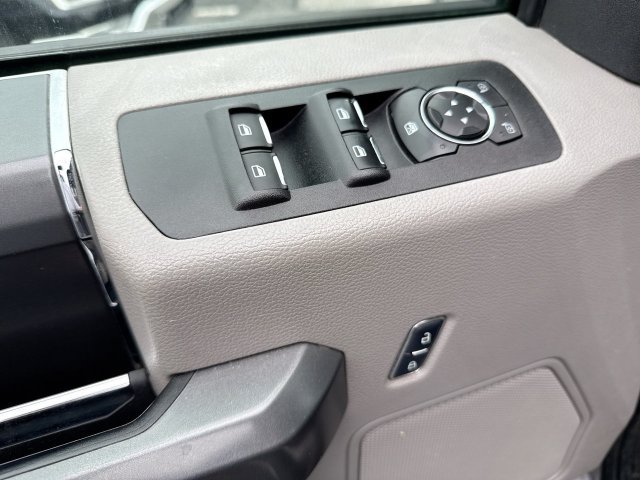 Used 2017 Ford F150 XLT w/ Equipment Group 302A Luxury AWD/4WD image 13