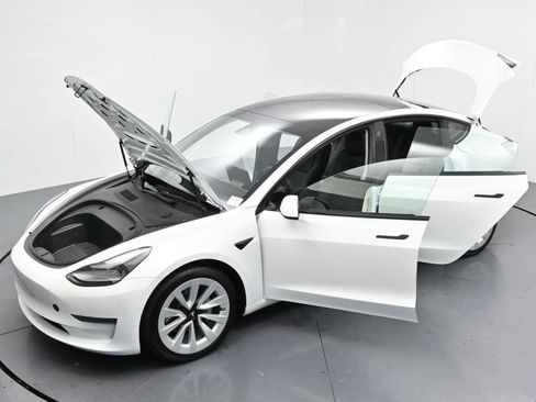 Used 2022 Tesla Model 3 RWD image 31