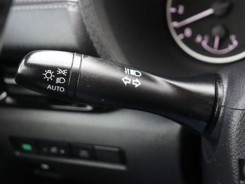 Used 2020 Nissan Sentra SV FWD image 19