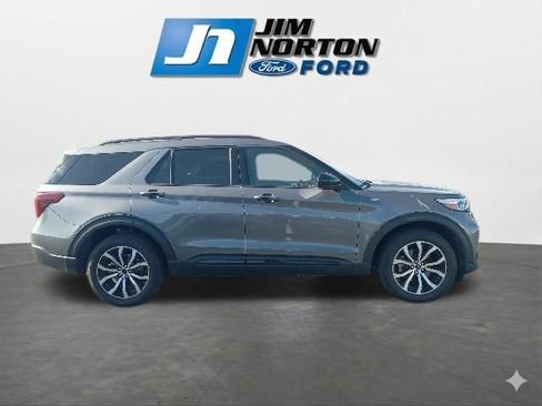 Used 2022 Ford Explorer ST-Line AWD/4WD image 11