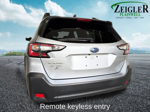 Used 2023 Subaru Outback Premium AWD/4WD image 4