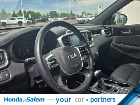 Used 2019 Kia Sorento SX AWD/4WD image 2