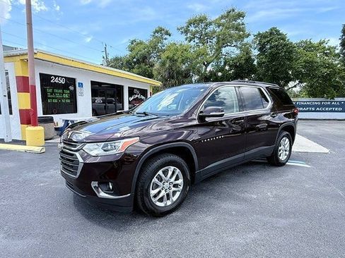 Used 2020 Chevrolet Traverse LT FWD image 8