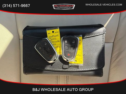 Used 2015 Cadillac SRX Luxury w/ Driver Awareness Package FWD image 29