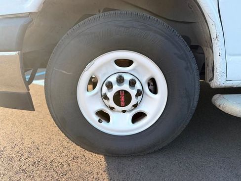 Used 2024 GMC Savana 2500 w/ Driver Convenience Package image 8