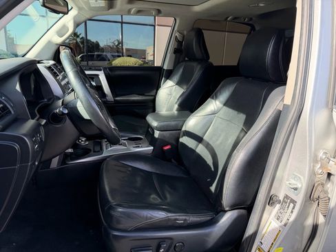 Used 2015 Toyota 4Runner Limited image 13