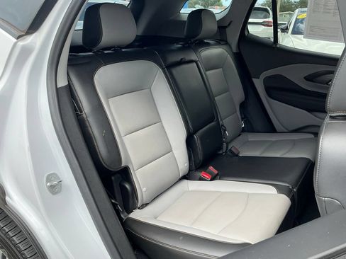 Used 2021 GMC Terrain SLT w/ Infotainment Package II FWD image 28