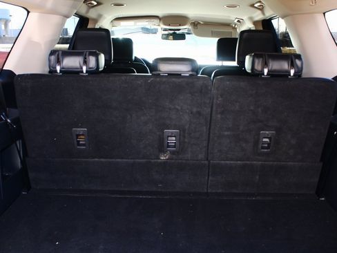 Used 2023 Ford Expedition Max XLT image 10