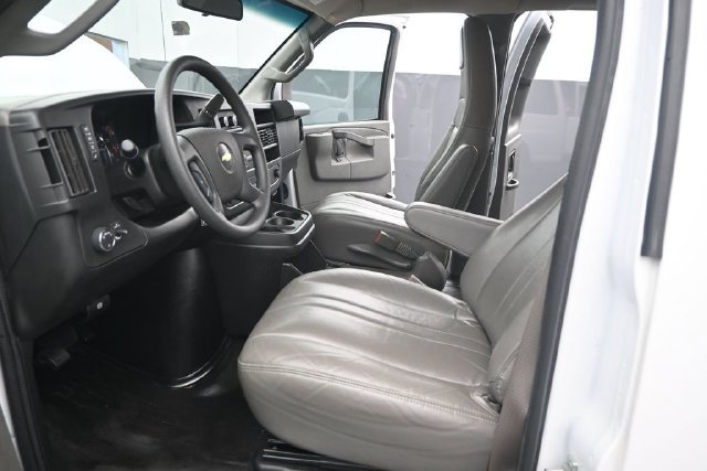 Used 2022 Chevrolet Express 2500 LS w/ Driver Convenience Package RWD image 7