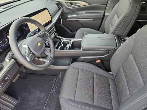 New 2027 Chevrolet Traverse LT FWD image 14