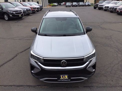 Used 2022 Volkswagen Taos S AWD/4WD image 5