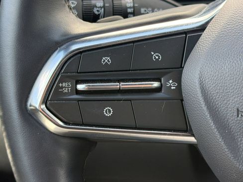 Used 2025 Chevrolet Equinox LT AWD/4WD image 16