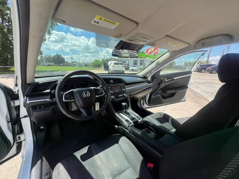 Used 2019 Honda Civic LX image 10
