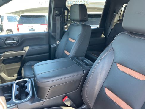 Used 2023 GMC Sierra 2500 AT4 w/ AT4 Premium Plus Package AWD/4WD image 12