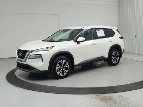 Used 2023 Nissan Rogue SV FWD image 4