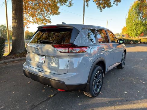 New 2026 Nissan Rogue SV image 7