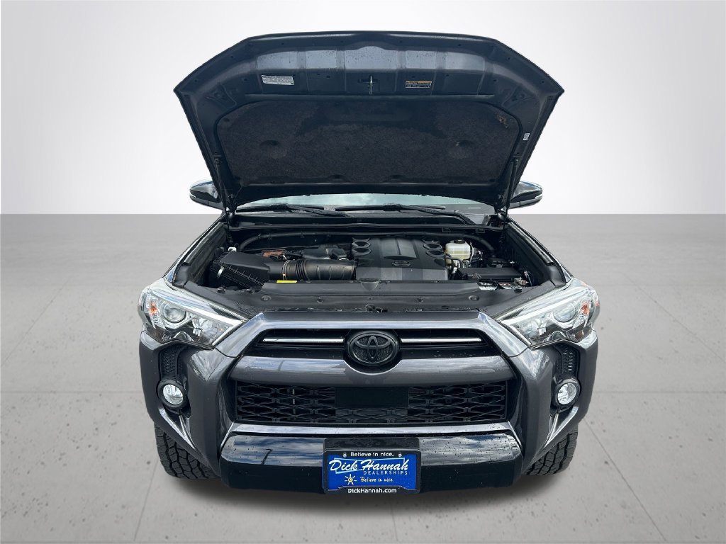 Used 2020 Toyota 4Runner Venture w/ Moonroof Package AWD/4WD image 3