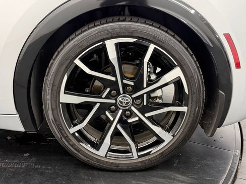 Certified 2025 Toyota Prius Plug-In Hybrid FWD image 16