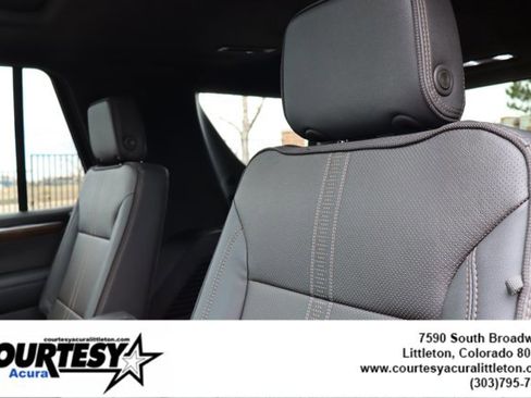 Used 2025 Chevrolet Tahoe High Country AWD/4WD image 28