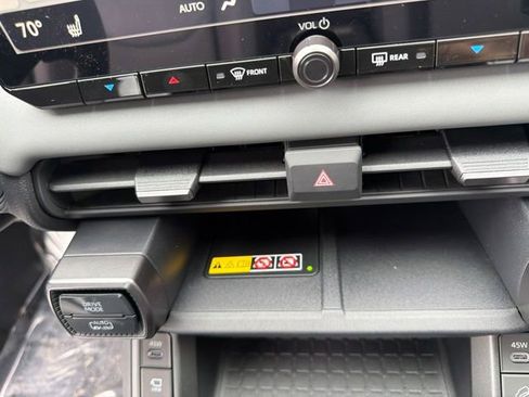 New 2026 Toyota RAV4 XSE AWD/4WD image 32