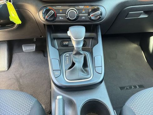 Used 2024 Kia Soul LX w/ Option Group 015 image 17