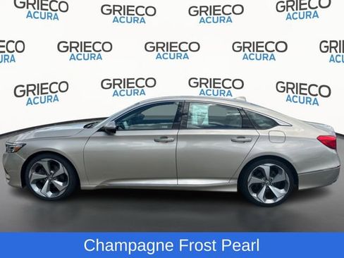 Used 2018 Honda Accord Touring image 8