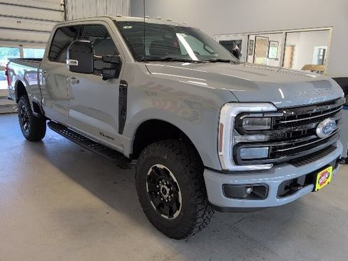 New 2026 Ford F350 Platinum w/ Tremor Off-Road Package AWD/4WD image 5
