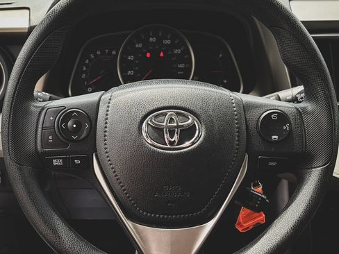 Used 2015 Toyota RAV4 LE FWD image 7