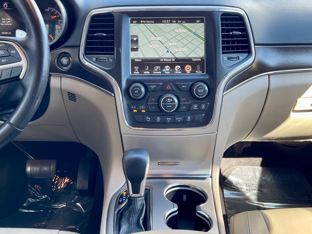 Used 2016 Jeep Grand Cherokee Limited AWD/4WD image 28