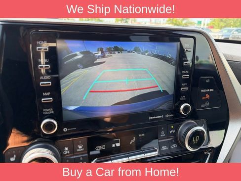 Used 2021 Toyota Highlander XLE AWD/4WD image 19