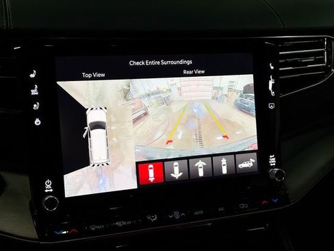 New 2026 Jeep Grand Wagoneer Limited AWD/4WD image 15