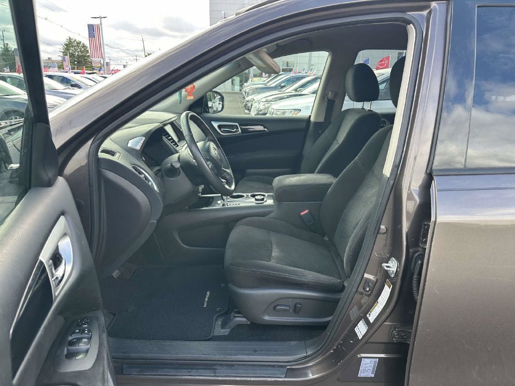 Used 2015 Nissan Pathfinder SV w/ Cargo Package FWD image 16