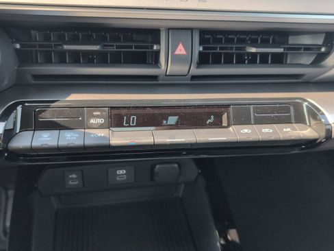 New 2026 Toyota Prius LE image 16