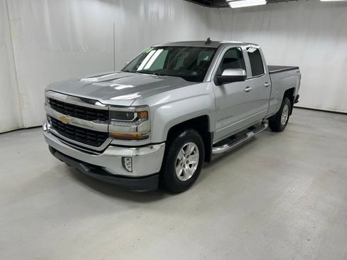 Used 2018 Chevrolet Silverado 1500 LT w/ All Star Edition AWD/4WD image 2