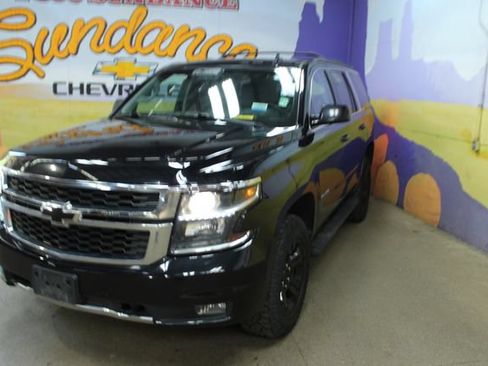 Used 2019 Chevrolet Tahoe LT w/ Z71 Midnight Edition AWD/4WD image 4