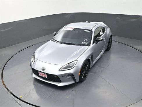 New 2025 Toyota GR86 Premium image 17