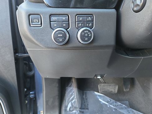 Used 2022 GMC Sierra 1500 SLT w/ SLT Convenience Package image 19