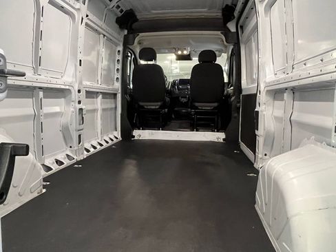 Used 2025 RAM ProMaster 2500 w/ Convenience Group FWD image 20