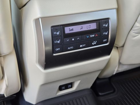 Used 2023 Lexus GX 460 Premium AWD/4WD image 36