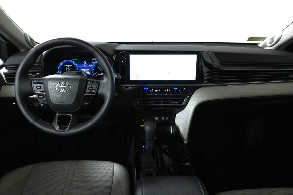 Used 2026 Toyota Camry XLE w/ Premium Plus Package AWD/4WD image 17