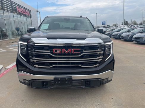 Used 2024 GMC Sierra 1500 SLT image 12
