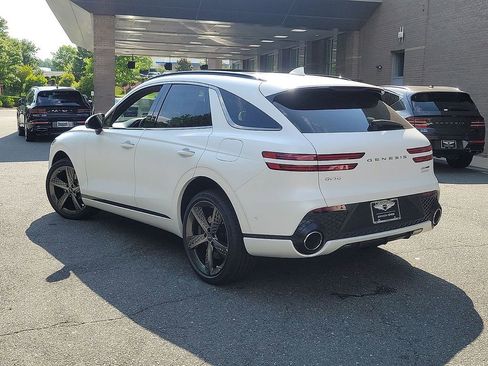 Used 2024 Genesis GV70 3.5T Sport w/ Sport Prestige Package image 11