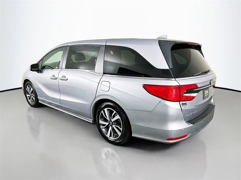 Certified 2021 Honda Odyssey Touring image 9
