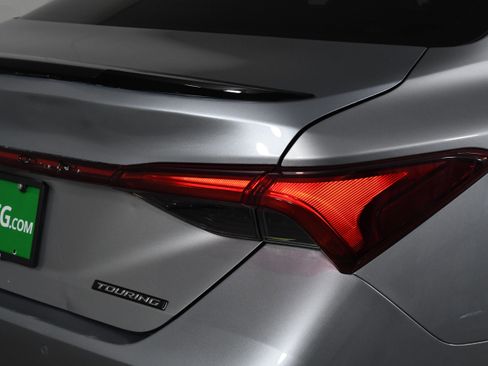 Used 2022 Toyota Avalon Touring w/ Advanced Safety Package image 31