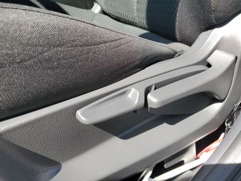 Used 2024 Mitsubishi Eclipse Cross LE image 10